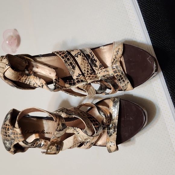 ladies heels - Picture 1 of 7